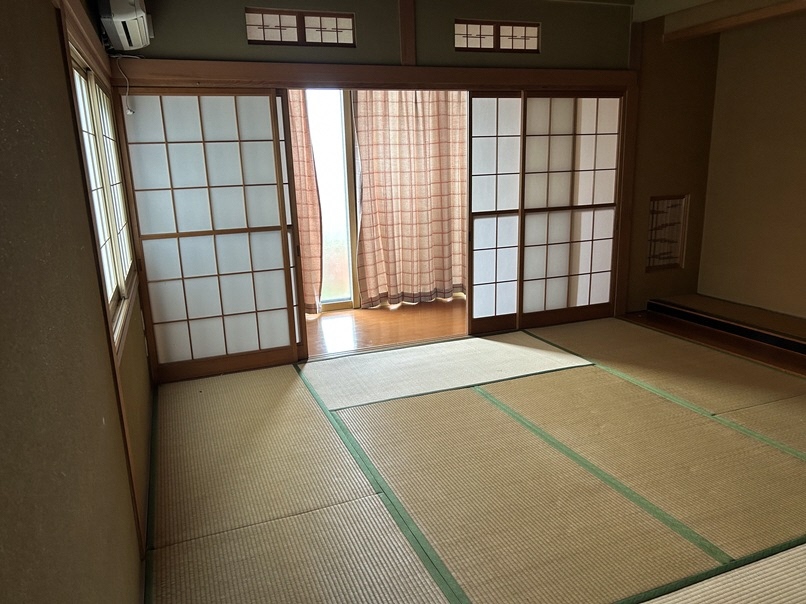 1970s wood house in Aomori