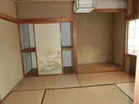 1970s wood house on a large plot in Niigata