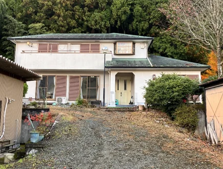 1990s wood house in Kyotamba, Kyoto, farmland, approval needed