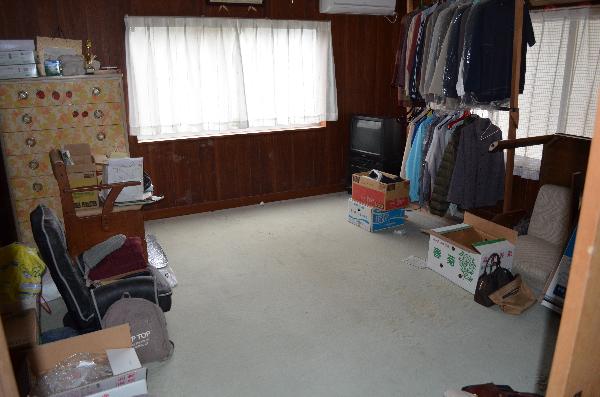 1960s wood house on a large plot in Hyogo