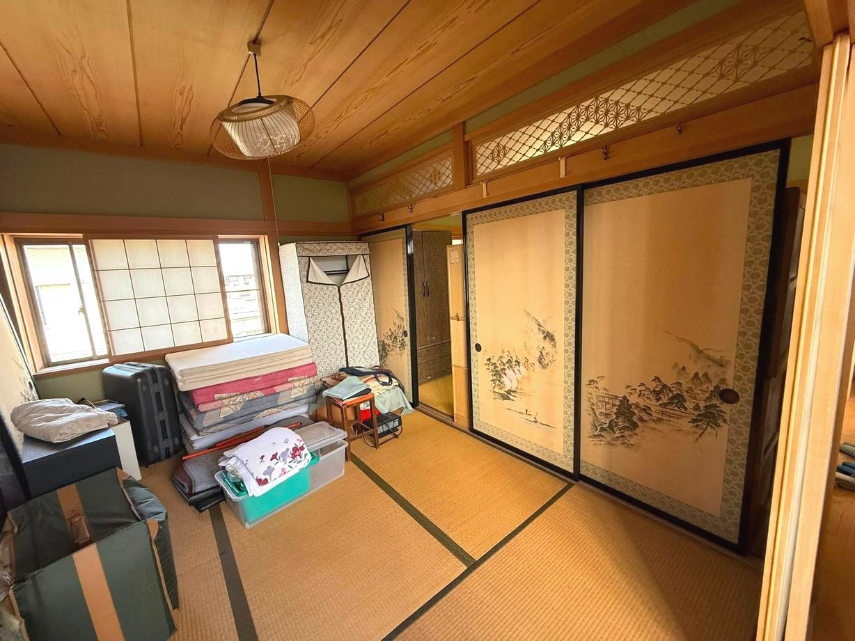 1970s wood house, 4-min walk to station, Aomori