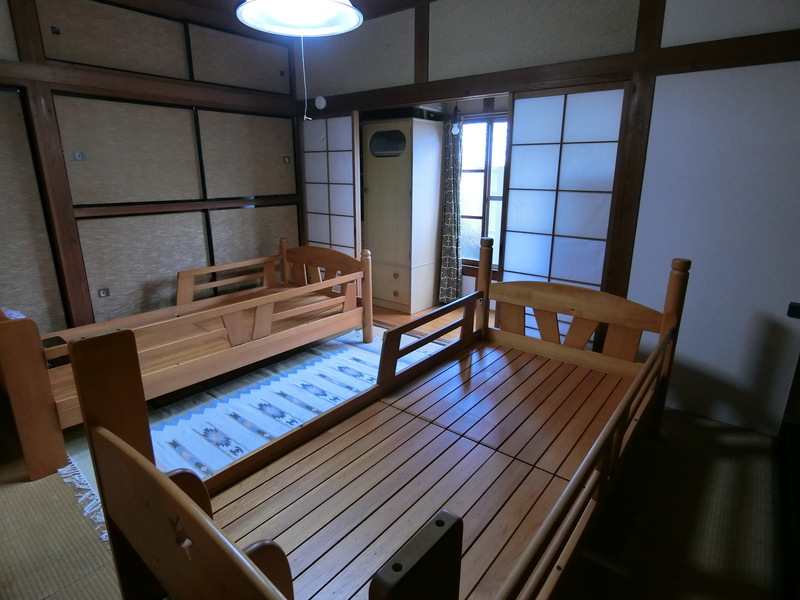 1960s wood house in Kochi