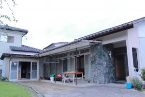 1970s wood house, 20-min walk to station, Miyagi