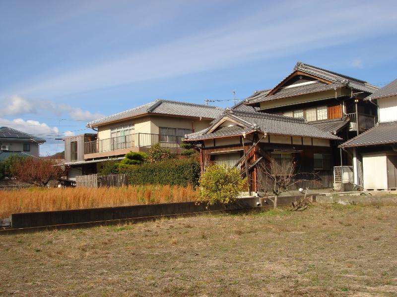 1990s wood house on a large plot in Kagawa