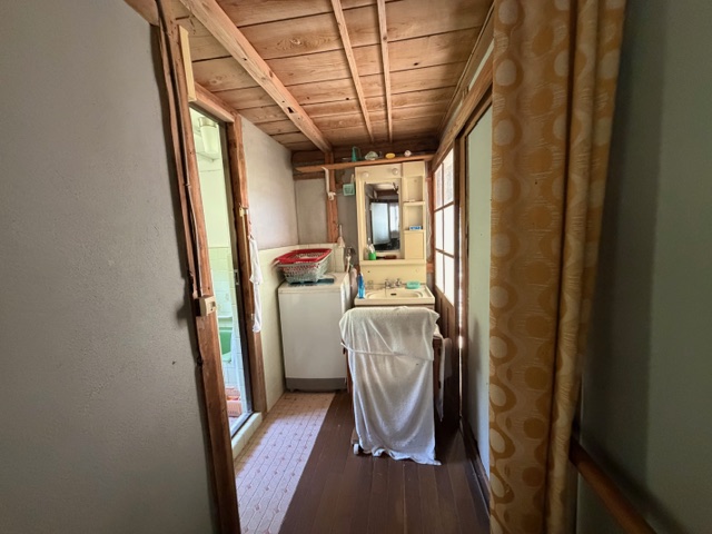 Wood house in Ehime