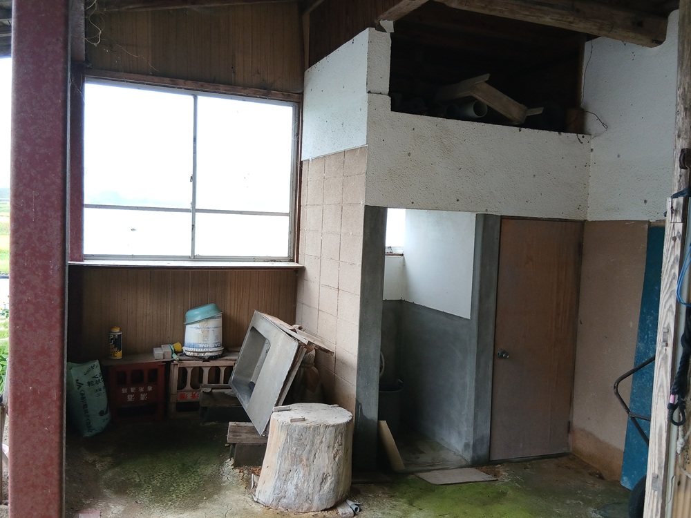1990s wood house on a large plot in Iwate