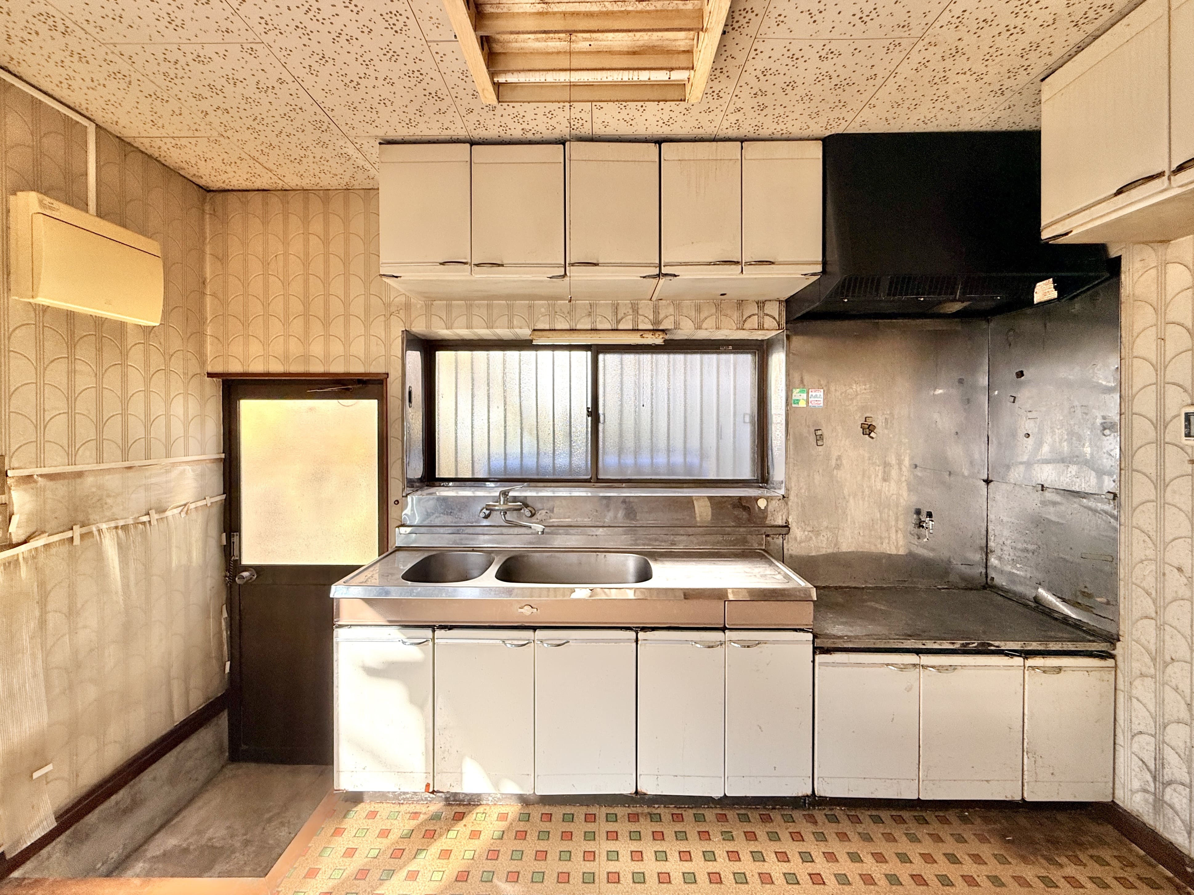 1980s wood house, 9-min walk to station, Nagano