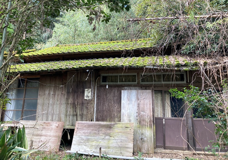 Wood house with outbuildings in Kokubu, Kirishima