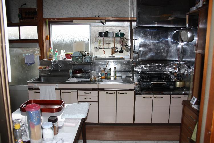 1970s wood house, 15-min walk to station, Tochigi
