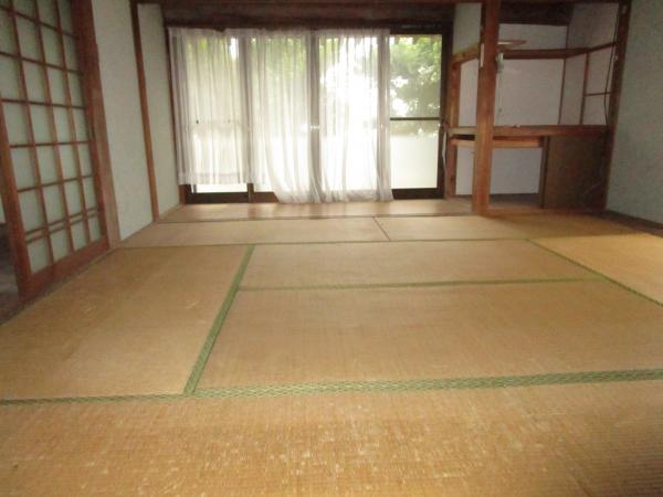 1980s wood house in Oita