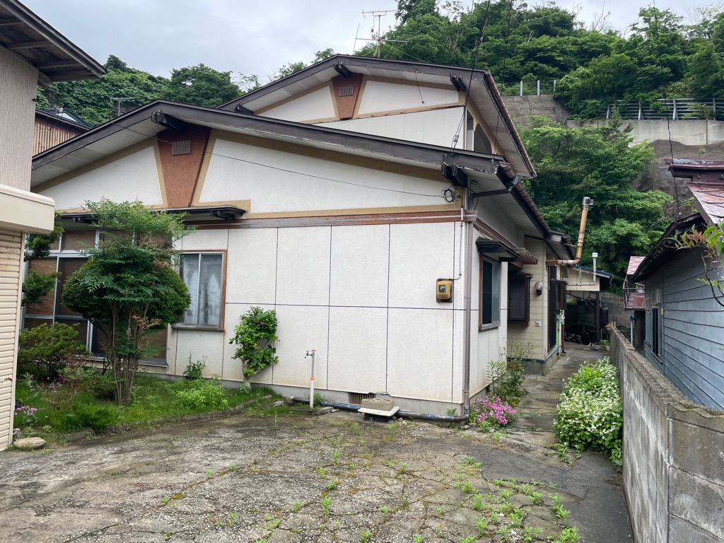 1970s wood house in Akita