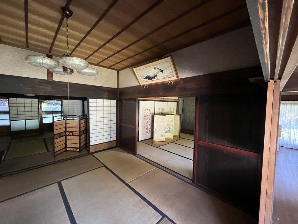 Wood house with storehouses in Ayabe, Kyoto