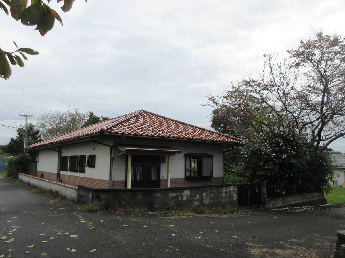 1990s wood house in Hiroshima