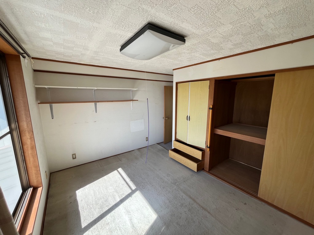 1950s wood house on a large plot in Nagano