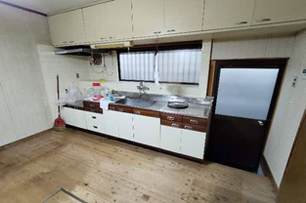 1960s wood house, 14-min walk to station, Hiroshima