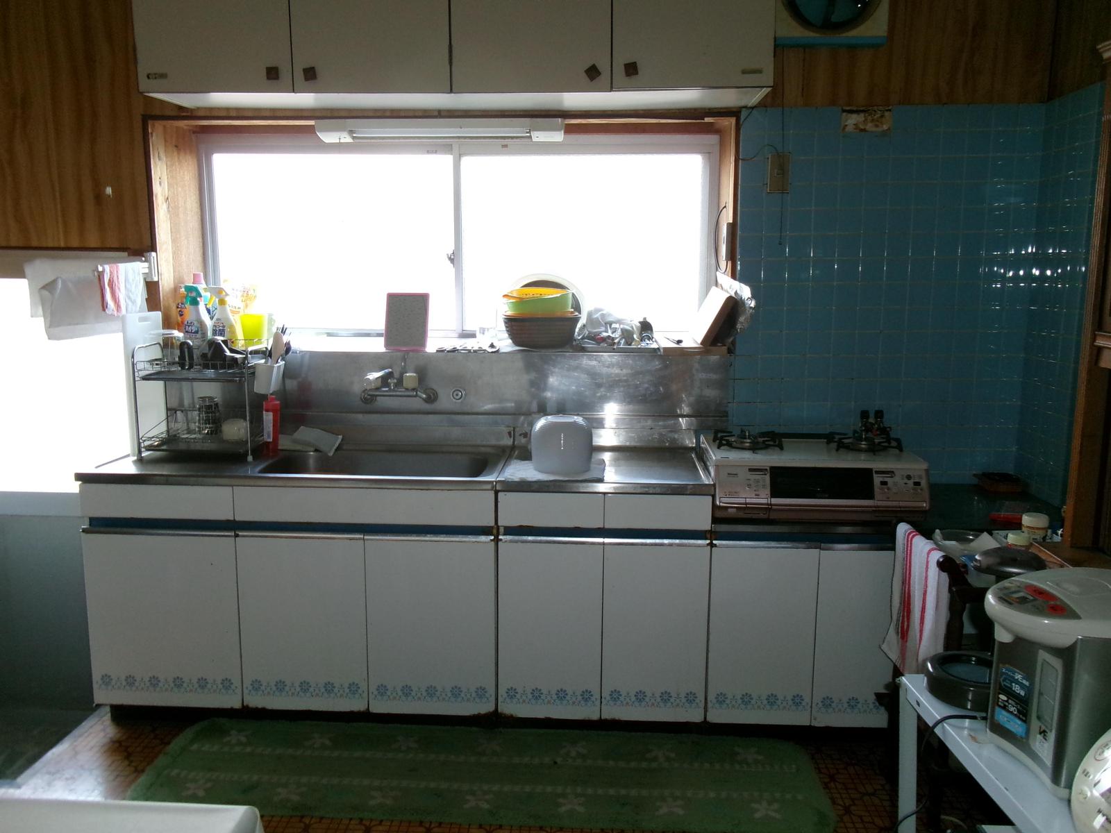 1970s wood house on a large plot in Hyogo