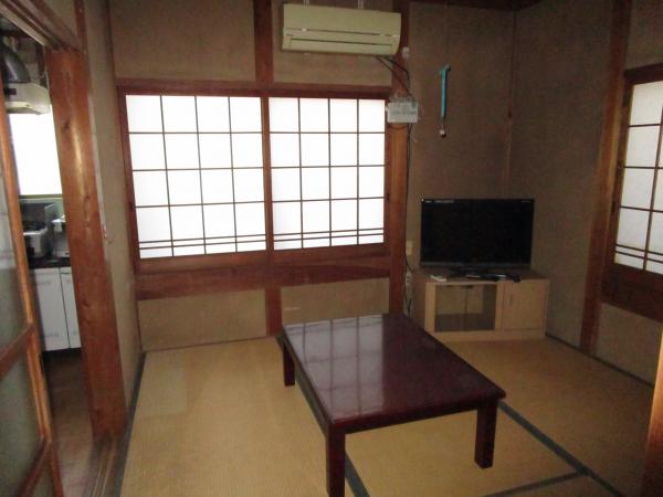 1970s wood house in Oita