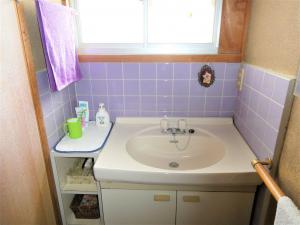 1970s wood house, 17-min walk to station, Shimane