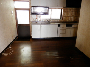 1960s wood house, 19-min walk to station, Shimane