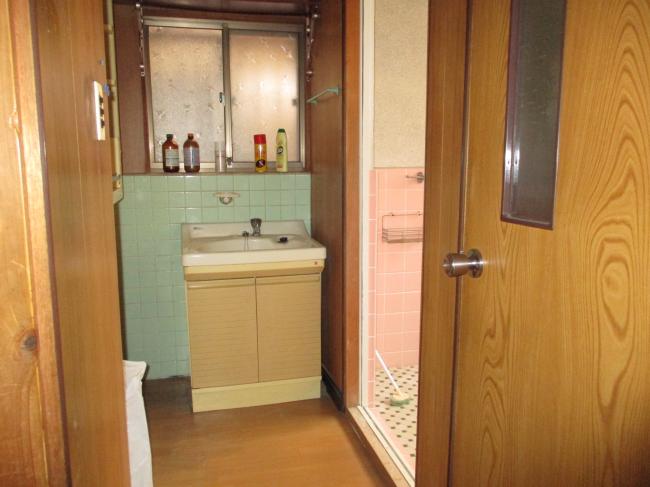 1910s wood house, 17-min walk to station, Okayama