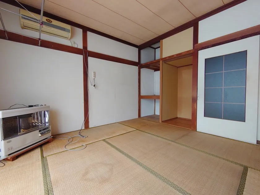 1970s wood house in Aomori