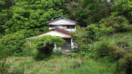 1970s wood house, 16-min walk to station, Nagasaki