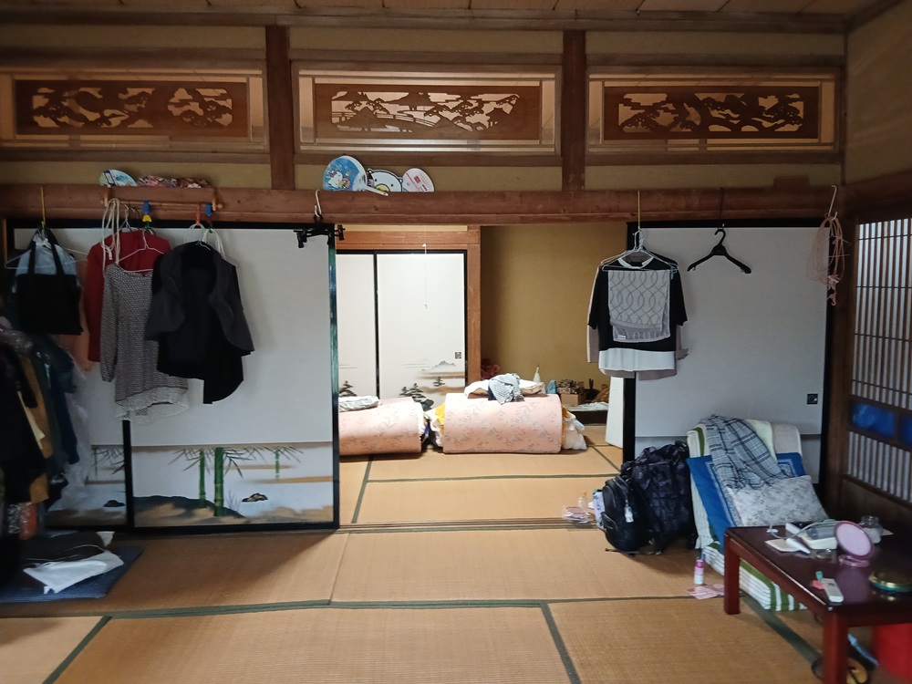 1940s wood house on a large plot in Iwate