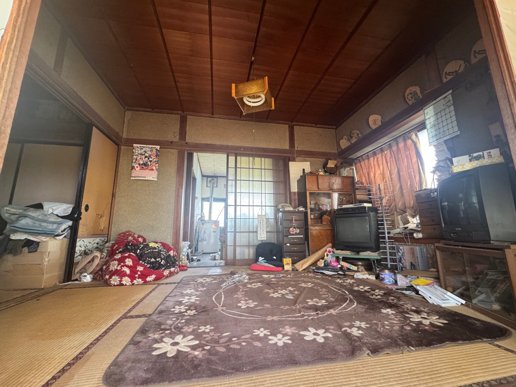 1960s wood house, 20-min walk to station, Miyagi
