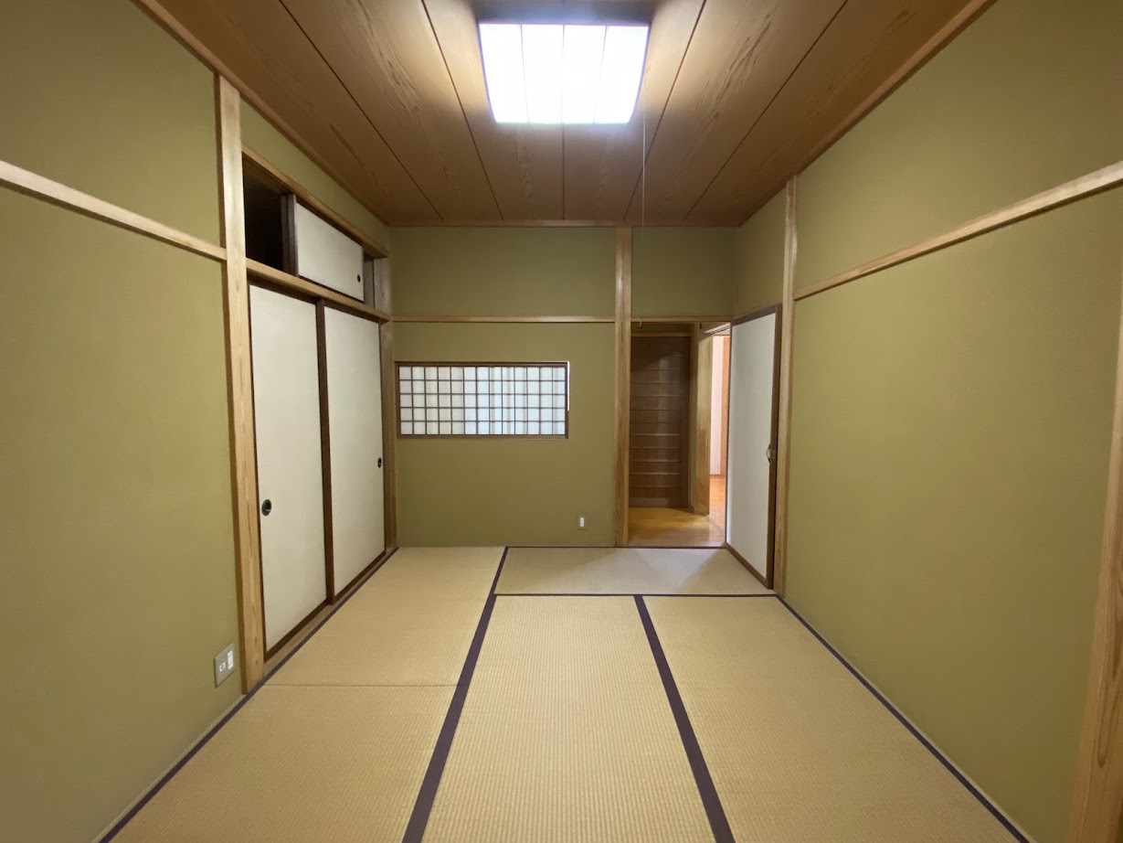 2000s wood house, 12-min walk to station, Toyama