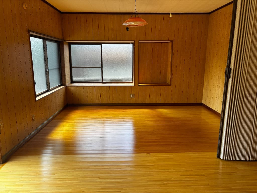 1970s wood house in Nagasaki