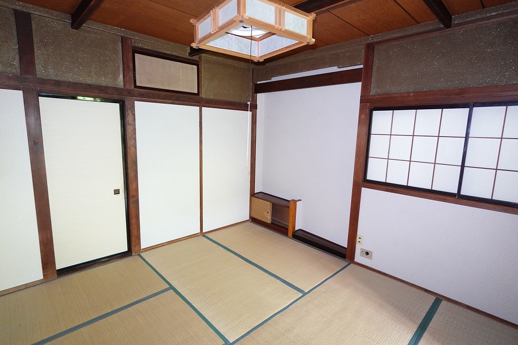 1960s wood house, 4-min walk to station, Nagano