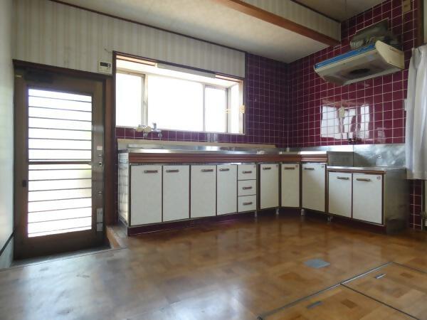 Vacant House at Nagasaka 2-100, 101