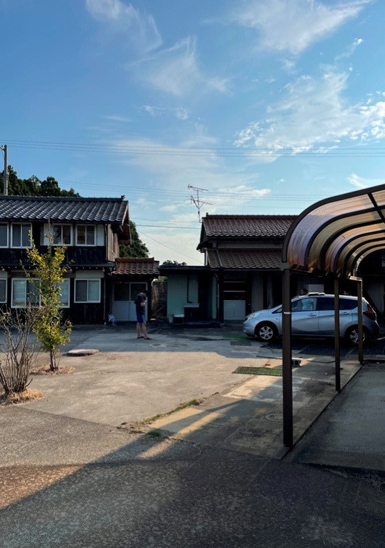 Wood house on a large plot in Niigata