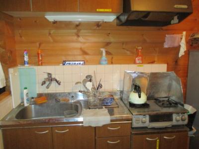 23-year-old authentic log house! Excellent condition, highly recommended property!