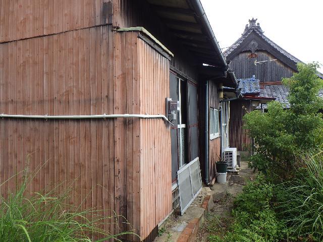 1970s wood house, 16-min walk to station, Nagasaki