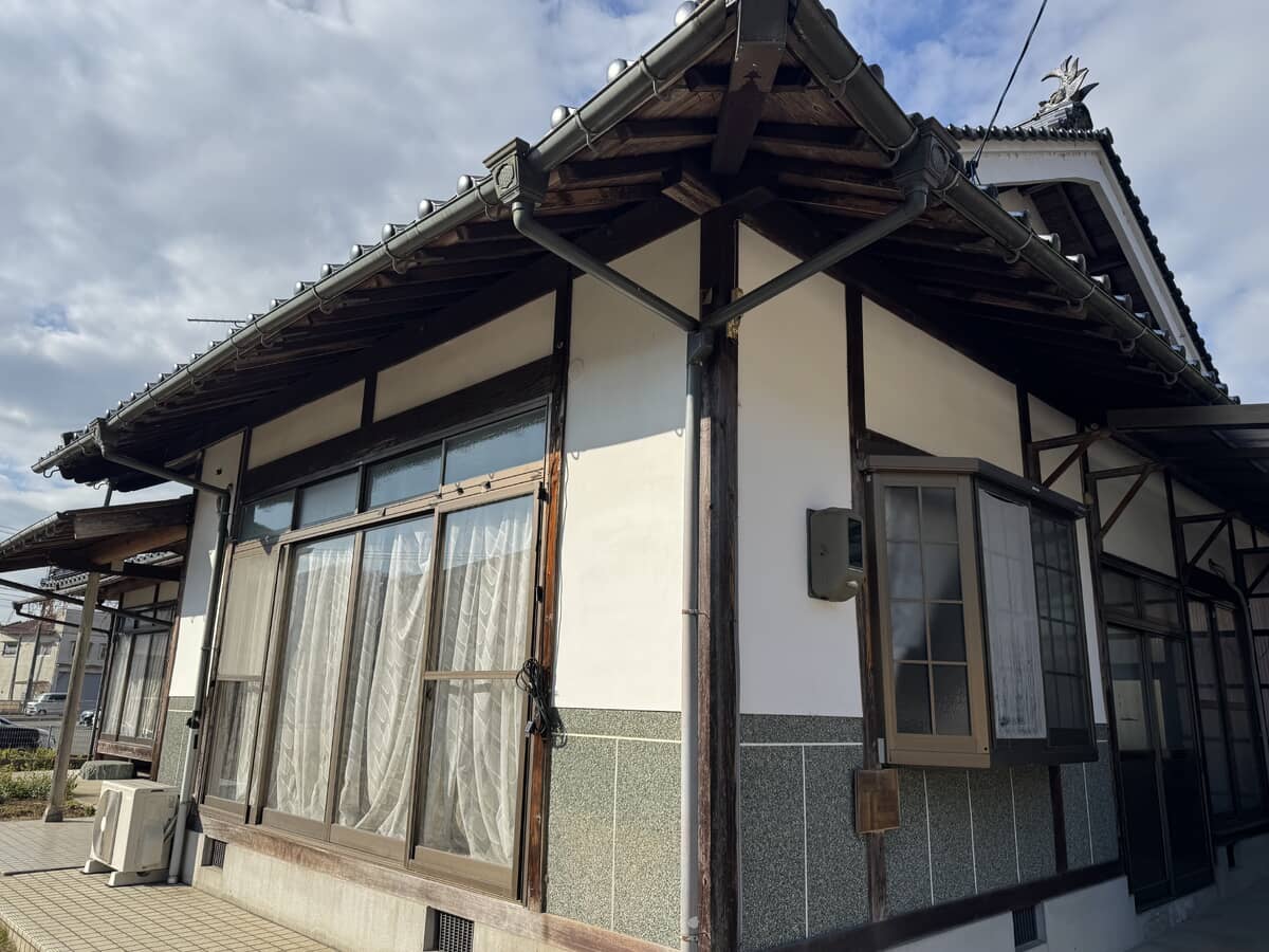 1990s wood house in Hiroshima