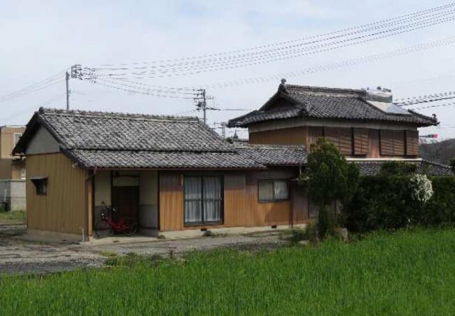 1910s wood house, 14-min walk to station, Kagawa