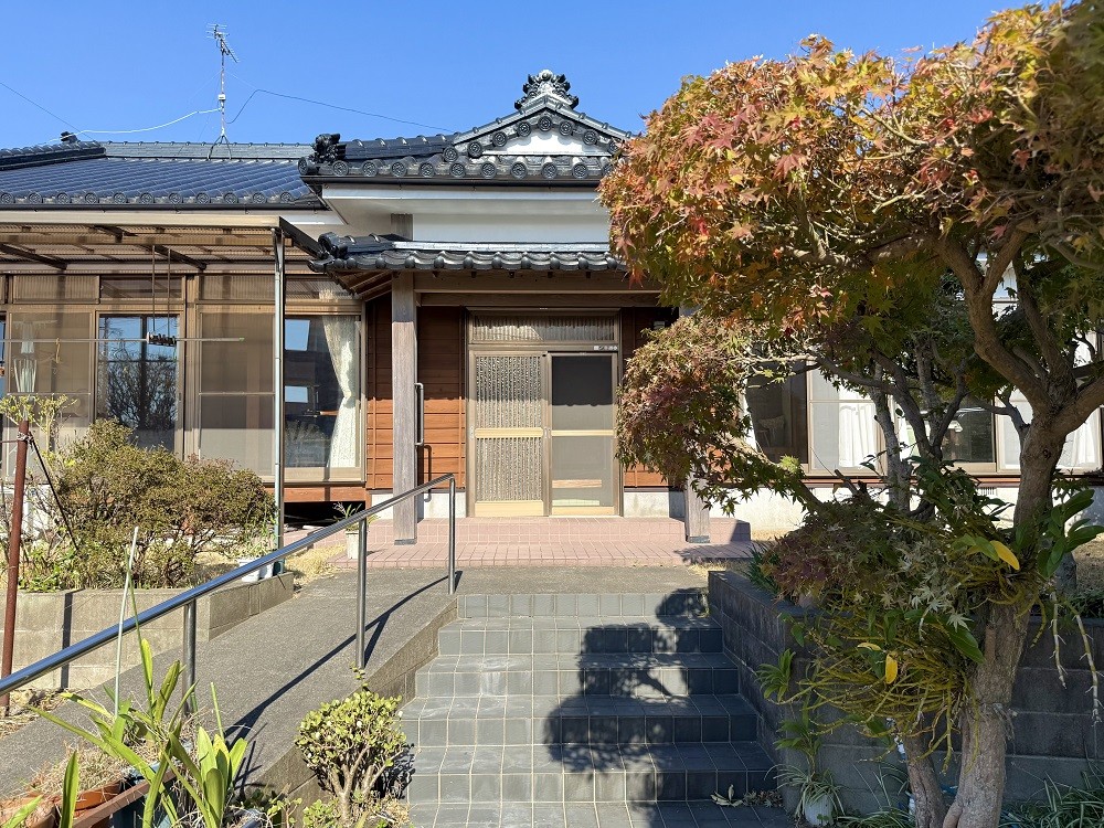 1990s wood house near the coast in Ibusuki, Kagoshima