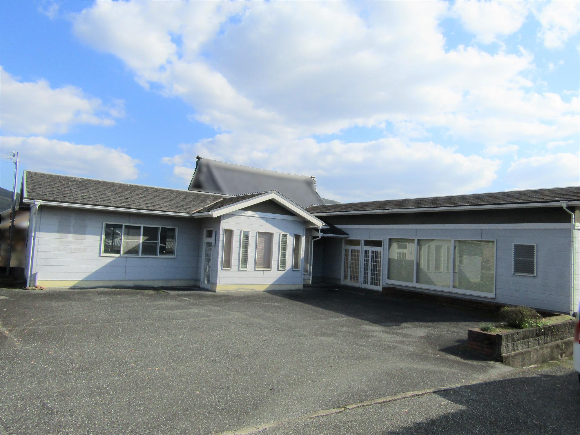 Property A-117: Roadside, suitable for small shops and similar uses