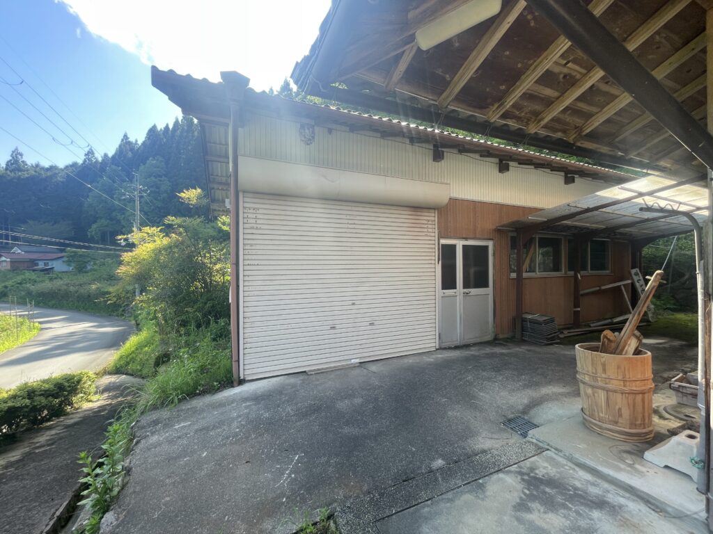 House with outbuildings in Nara