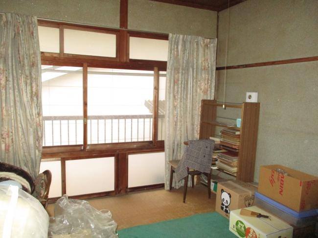 1950s wood house, 17-min walk to station, Okayama