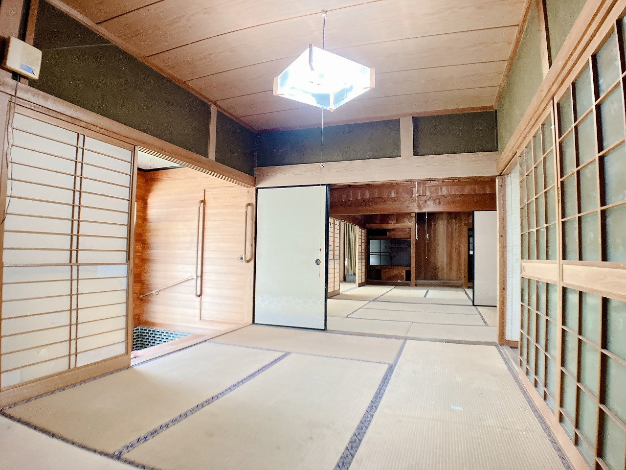 1950s wood house on a large plot in Aira, Kagoshima