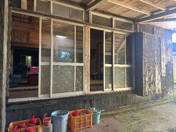 1970s wood house in Tamina, China