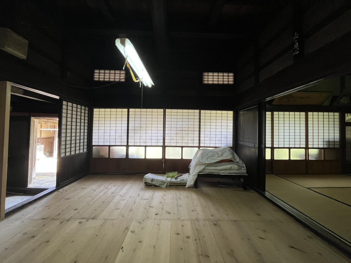 1950s wood house on a large plot in Miyazu, Kyoto