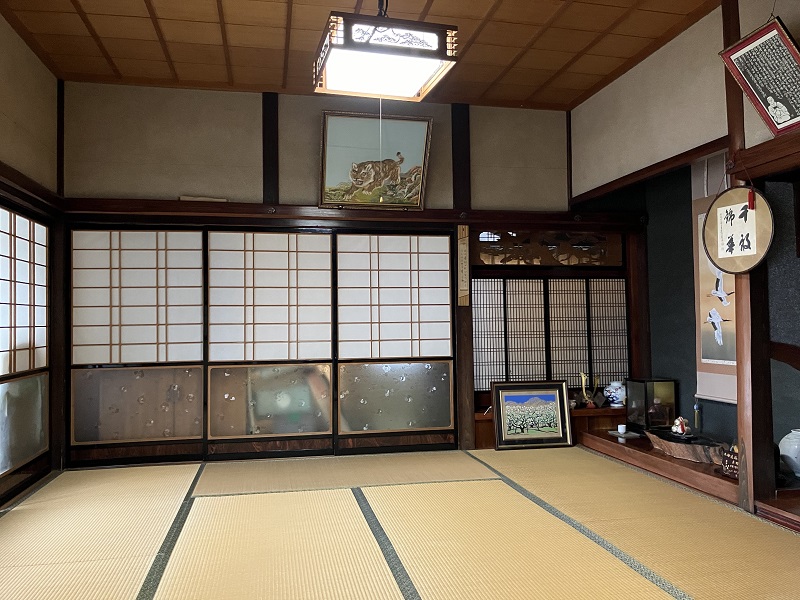 1890s wood house on a large plot in Tottori