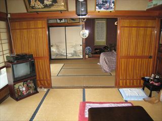 1960s wood house on a large plot in Nagano