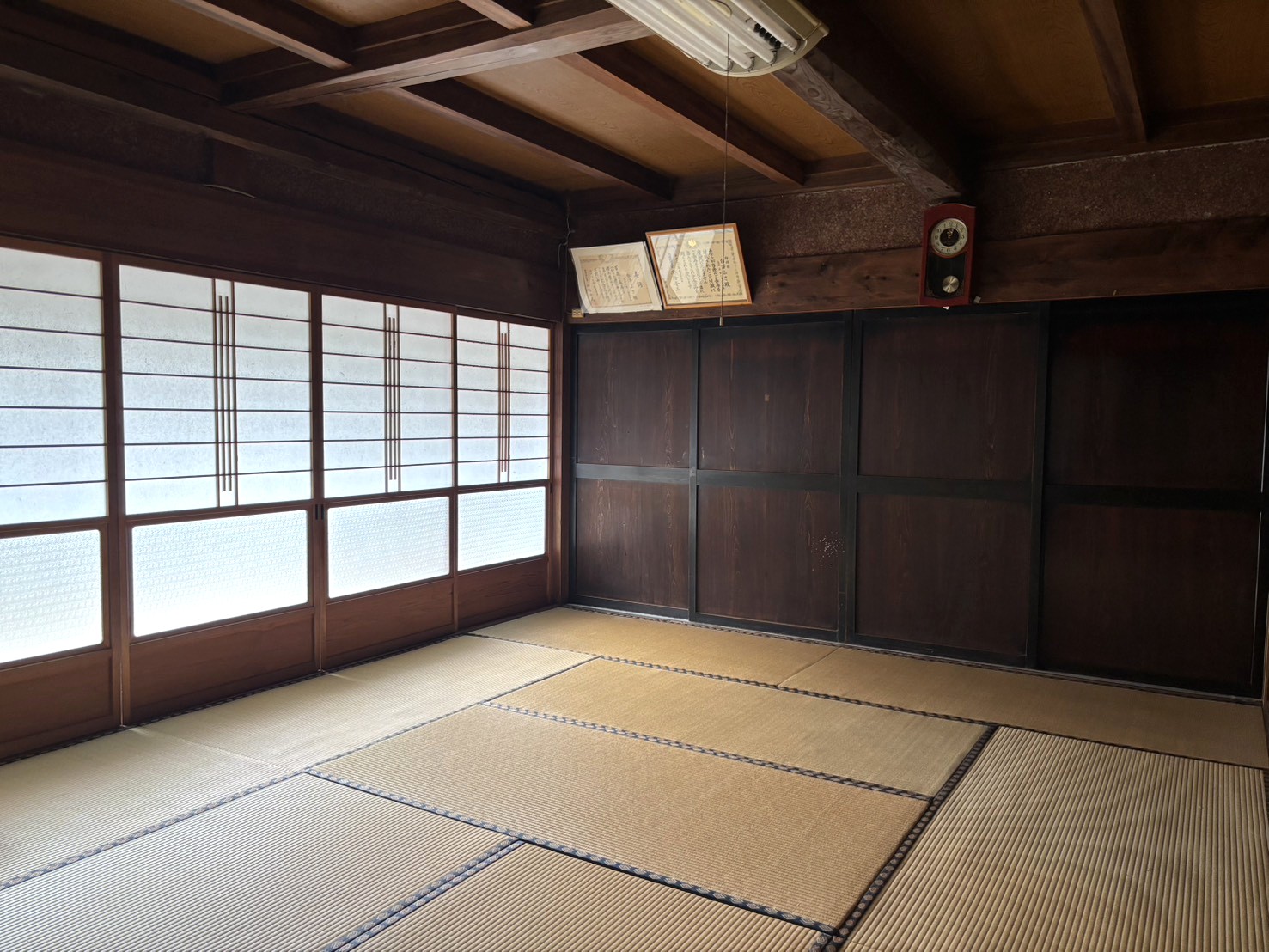 1970s wood house on a large plot in Shizuoka