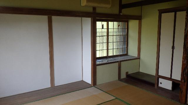 1960s wood house, 13-min walk to station, Nagasaki