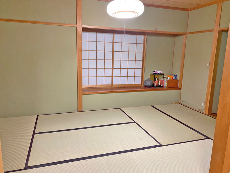 1990s wood house on a large plot in Nagano