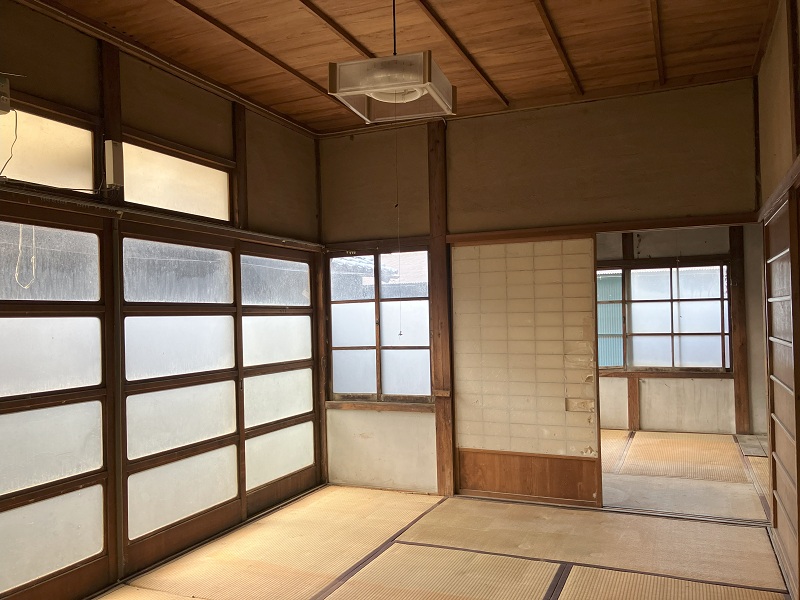 1950s wood house, 1-min walk to station, Tottori